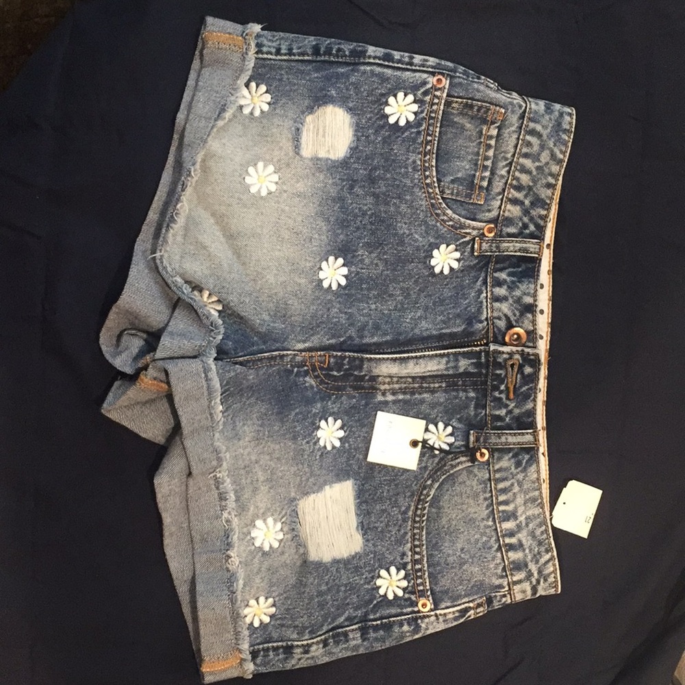 Forever21 Floral print shorts